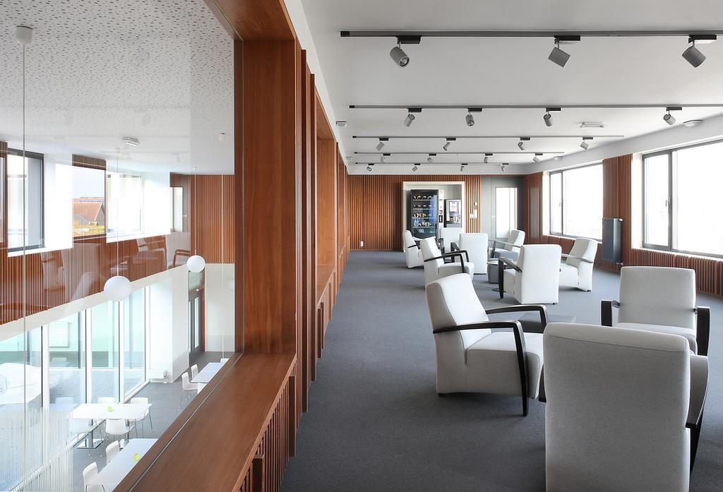 Hotel Middelpunt - Gratis Parking - Ontbijt Inbegrepen! 미들케르케 외부 사진