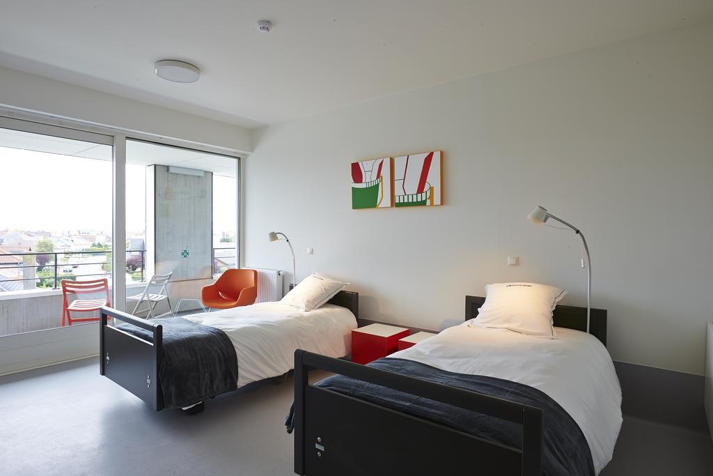 Hotel Middelpunt - Gratis Parking - Ontbijt Inbegrepen! 미들케르케 객실 사진